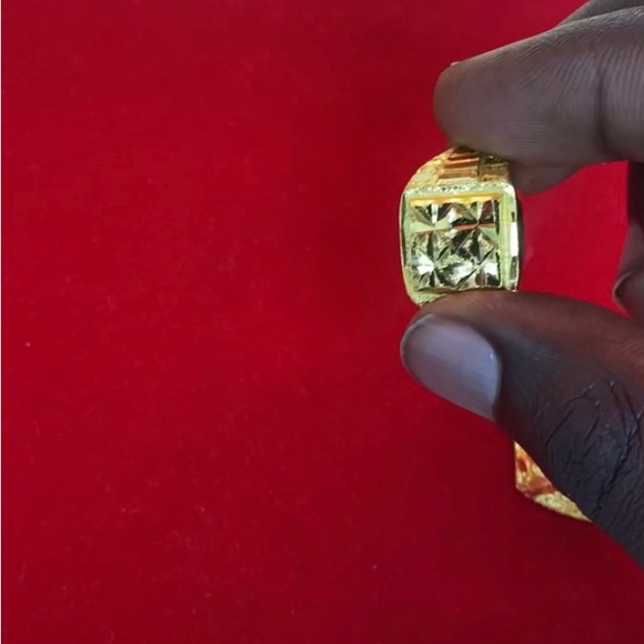 75k Solid Gold 15.16 Grams Men Ring